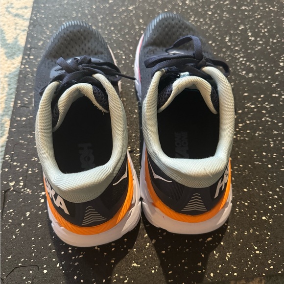 Hoka One One Women’s Clifton Running Shoe Size 8.5 US - Picture 5 of 6